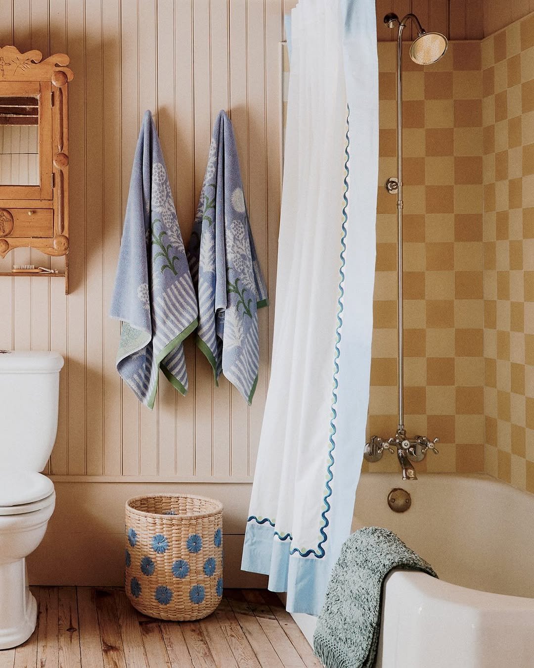 Add a Personal Touch to Your Bathroom in Bathroom Towels Style