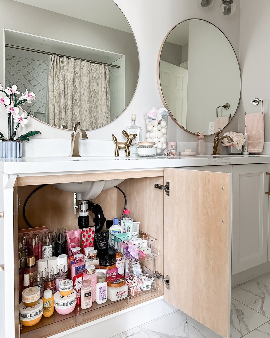  Built-in Storage Solutions