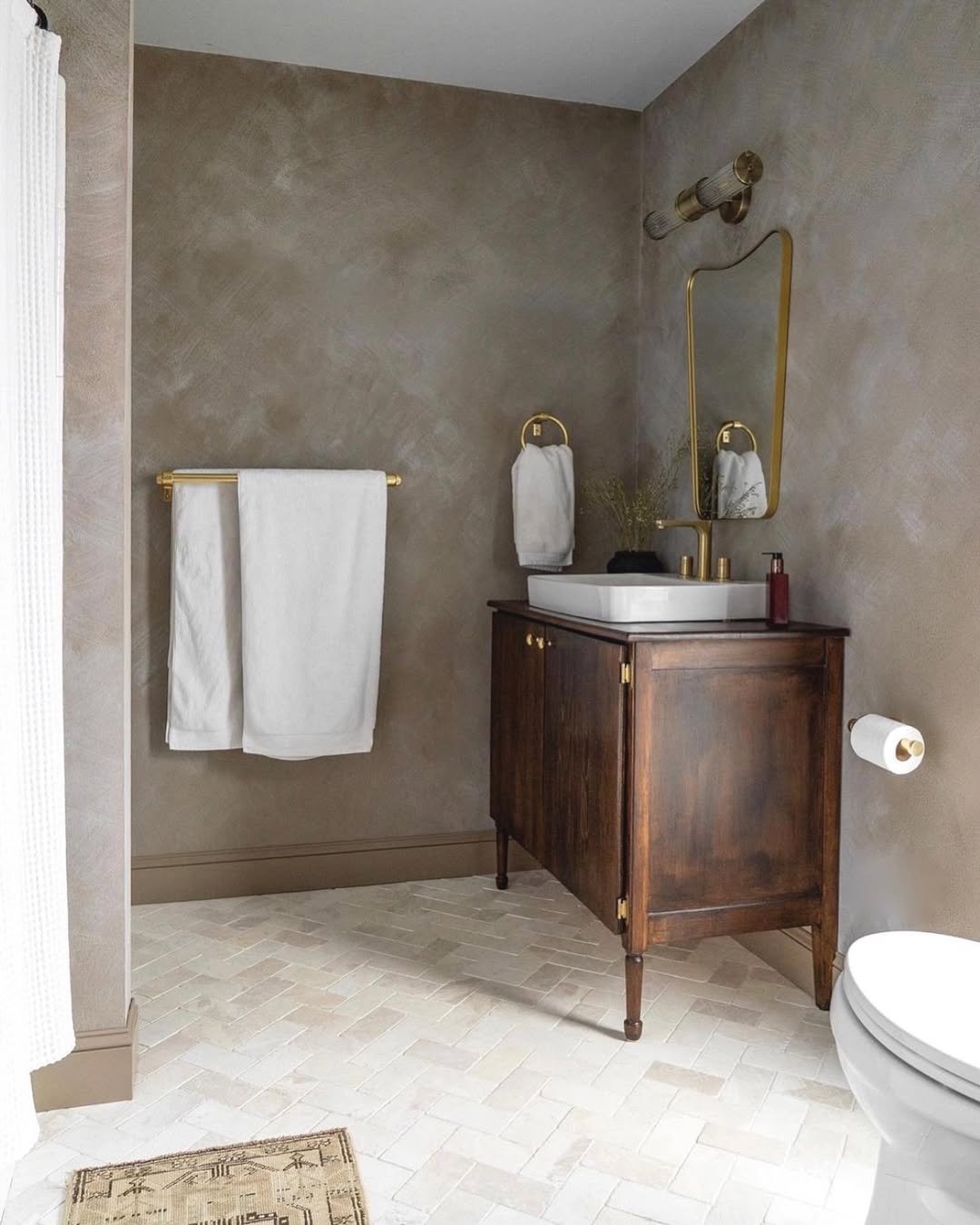 Choose Mildew-Resistant Paint