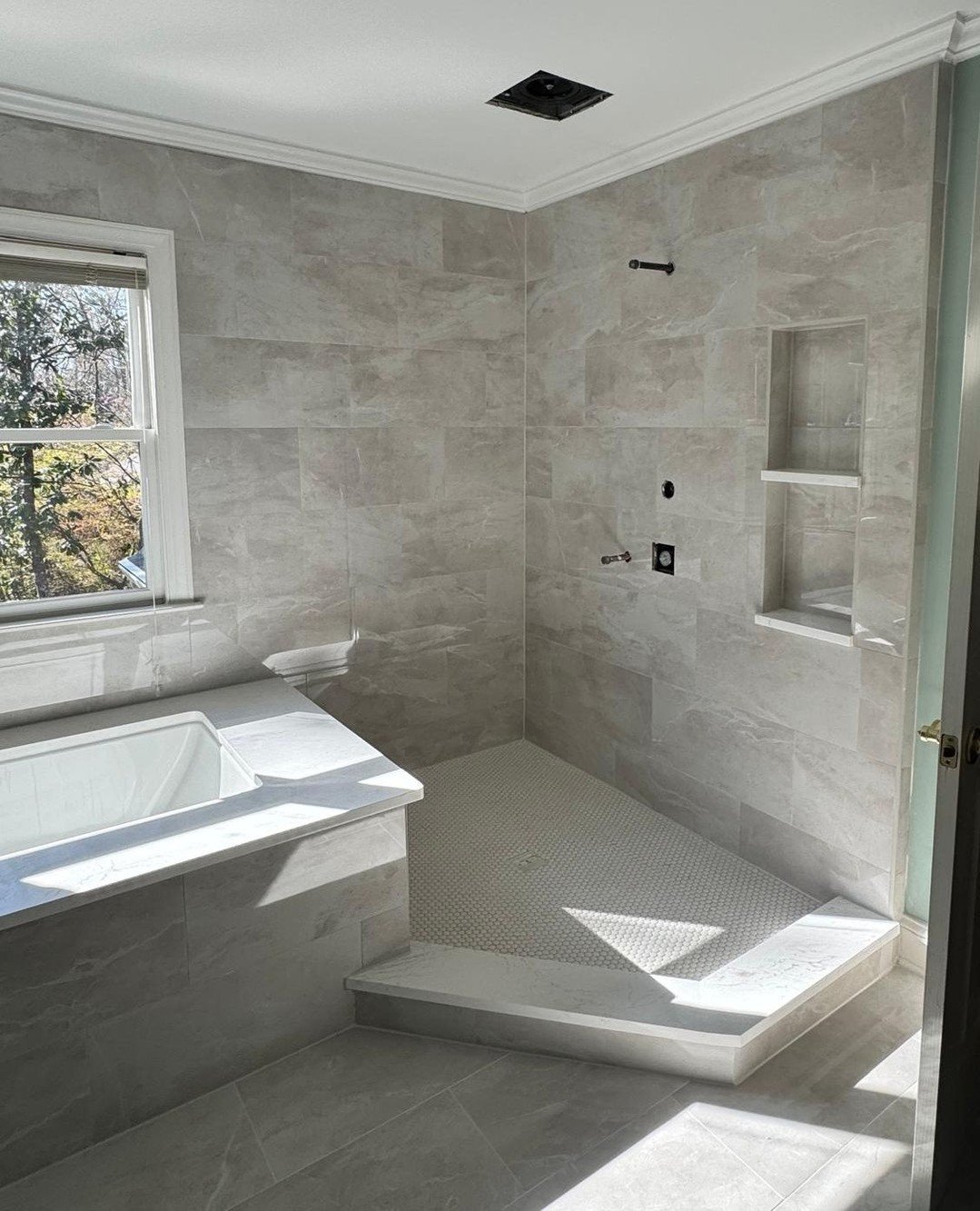 Minimalist Fixtures and Hardware