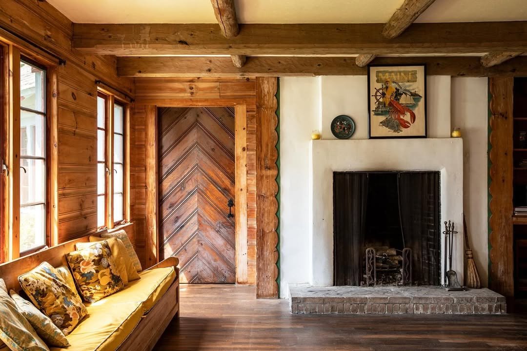 Rustic Wood Accents Fall Mantel Décor