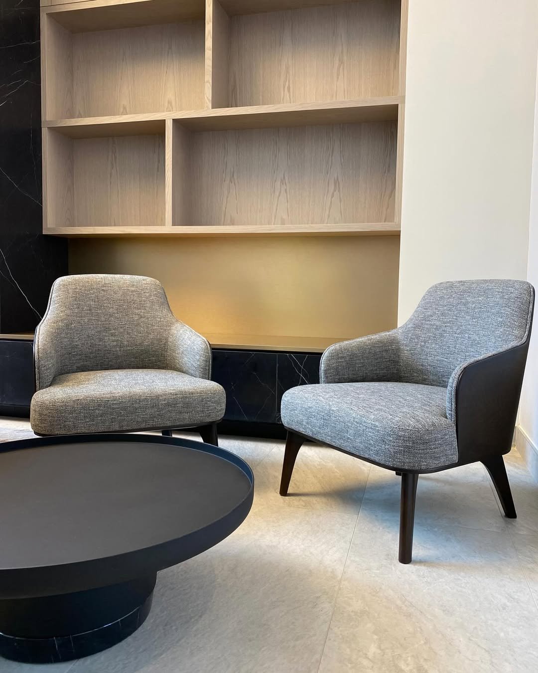 Chairs with Armrests