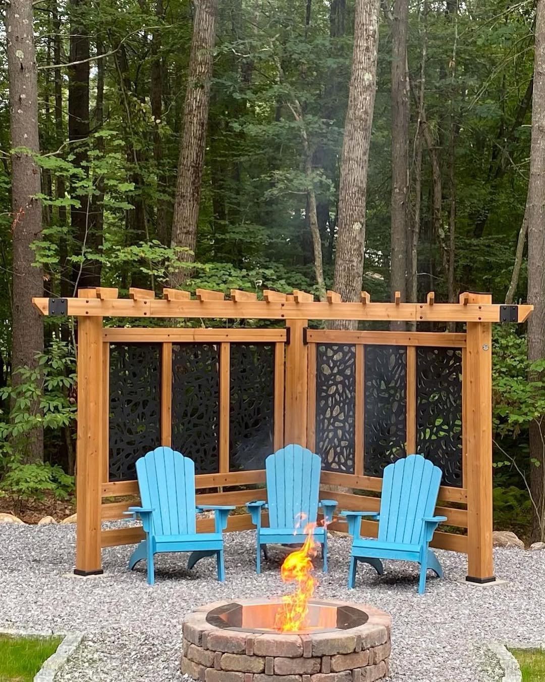 Creative Seating Arrangements for backyard fire pit