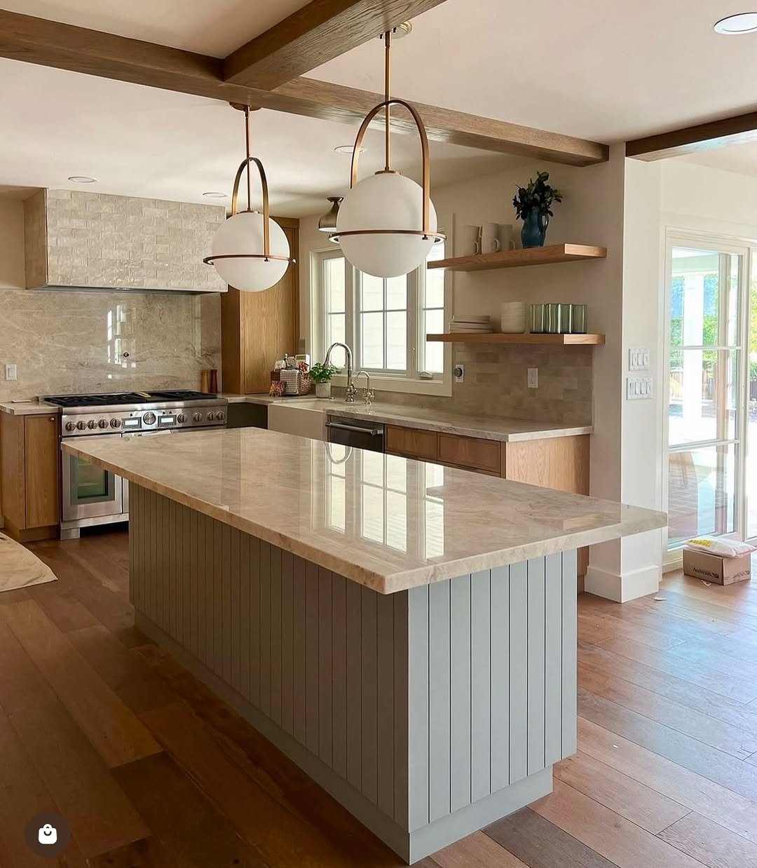Ambient Lighting to decorate your kitchen counters