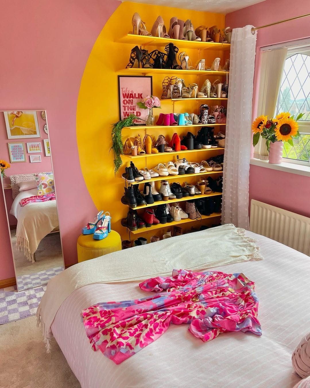 Cute Storage Solutions in Girly Apartment