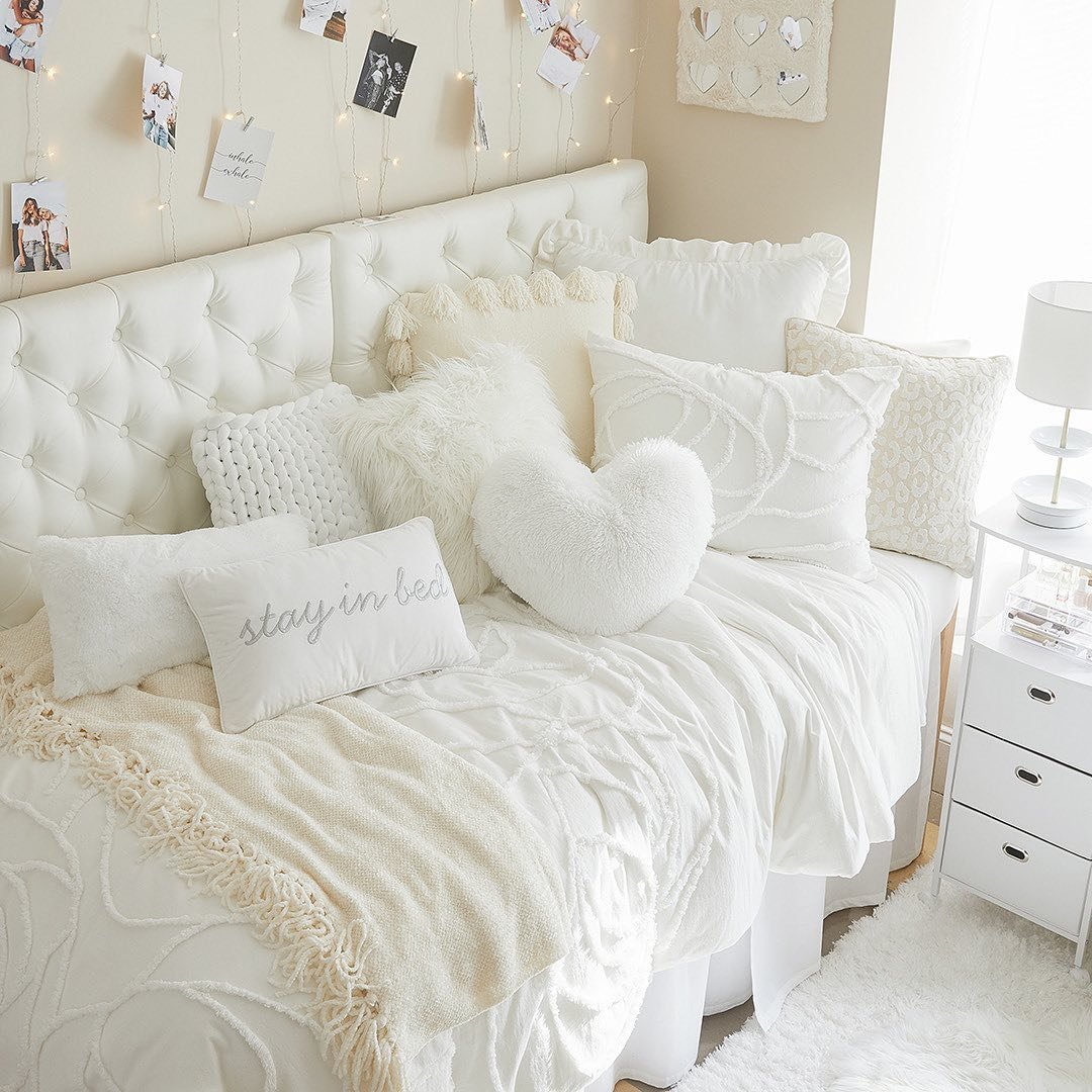 Dreamy Throw Blankets in Girly Apartment