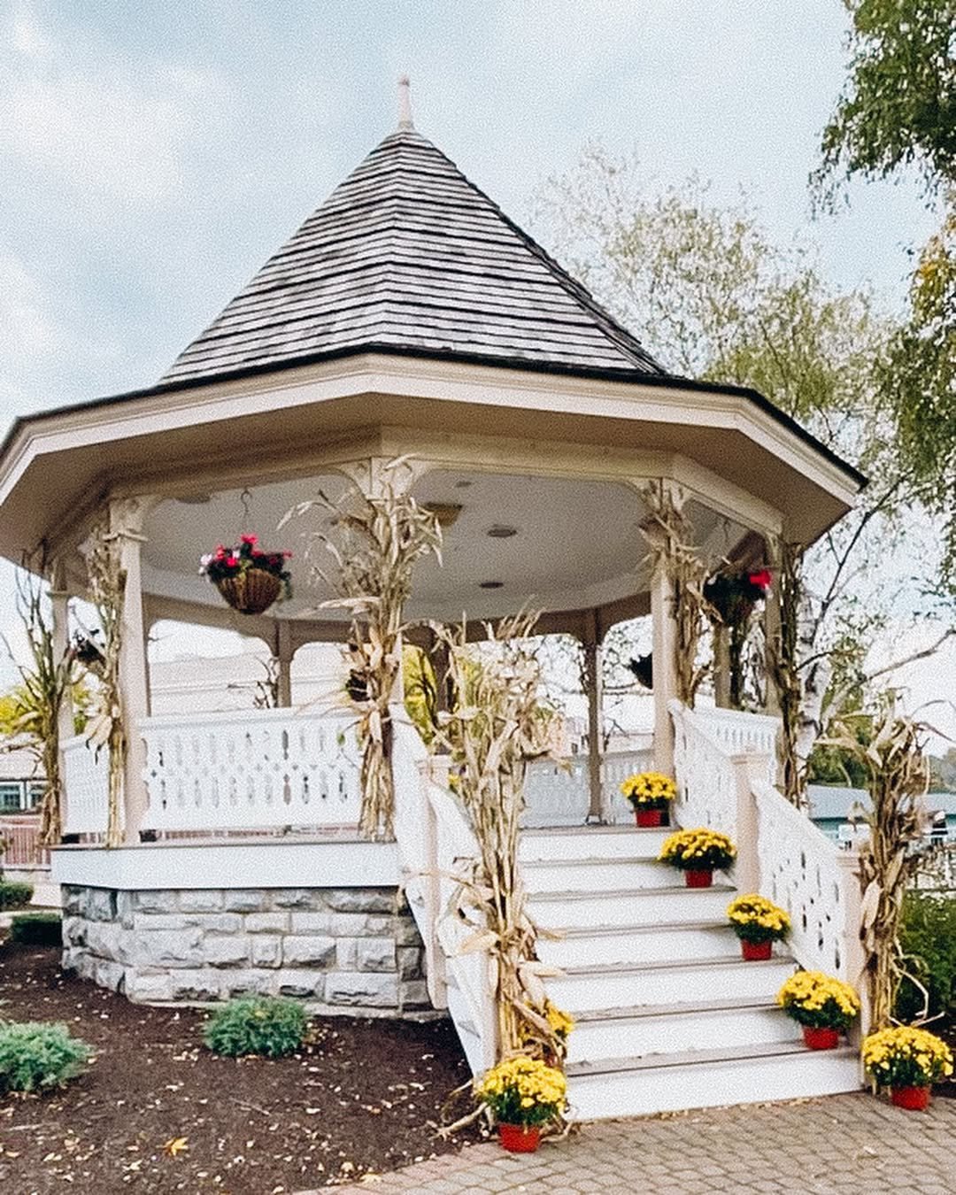 Gazebo Decorating Customized Signage