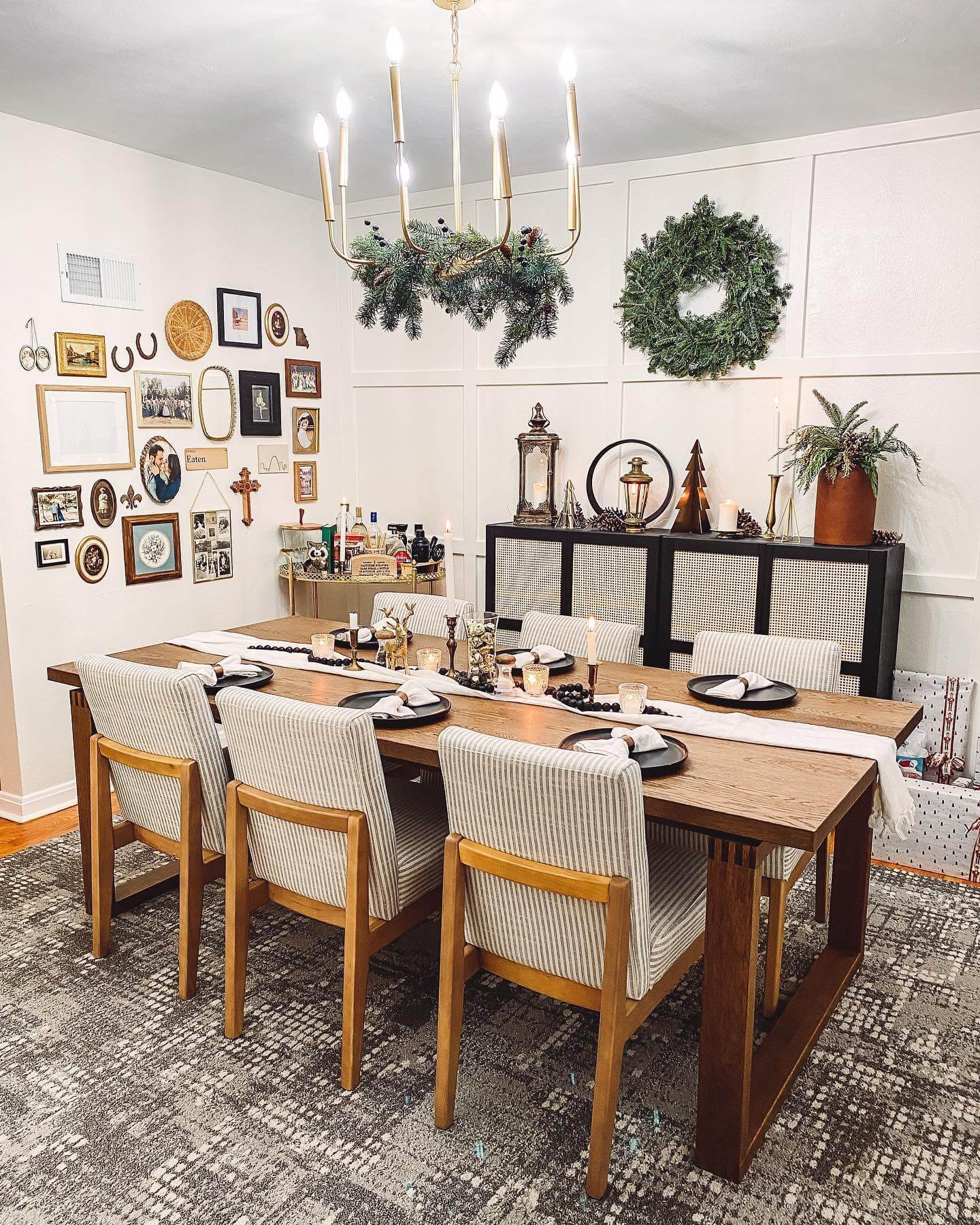 Gallery Walls and Seasonal Decor For Small Dining Room 
