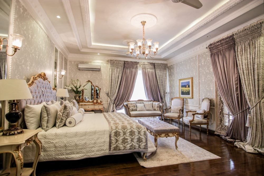 Elegant Decorative Mirrors