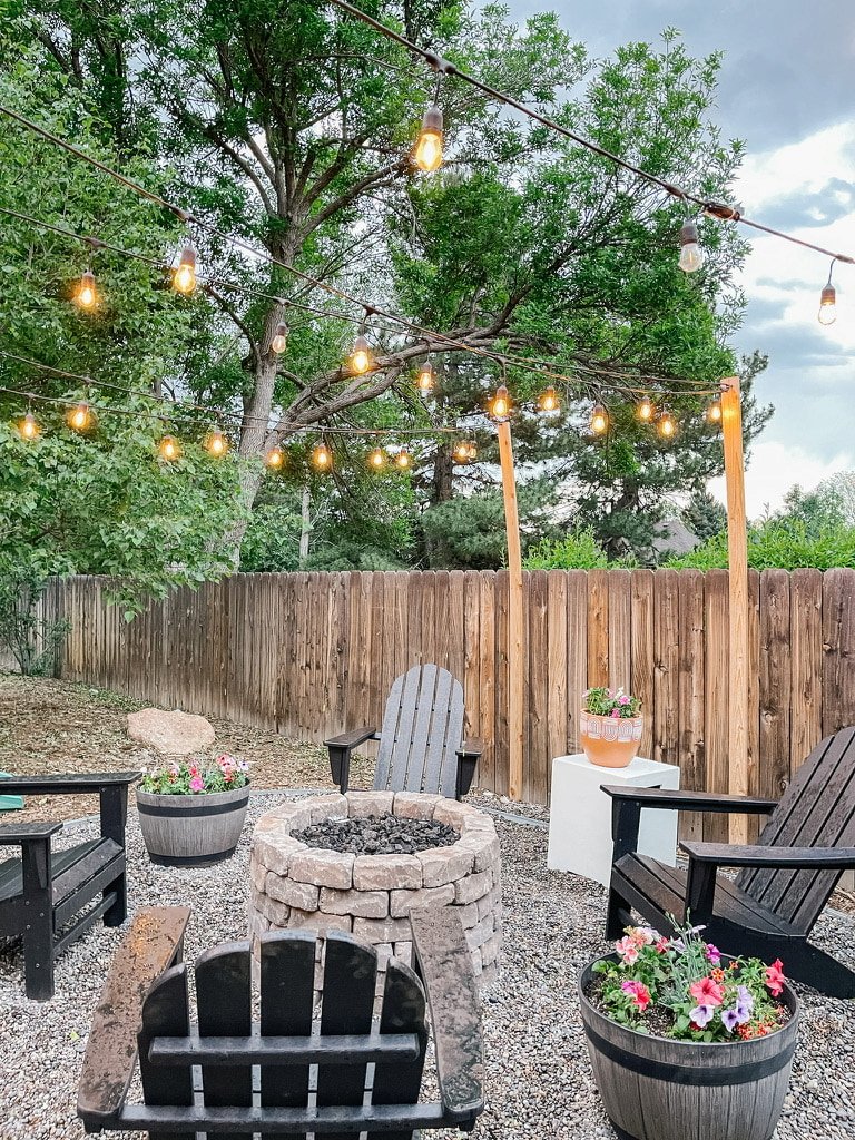 Backyard Fire Pit Ideas. Integrated Fire Pit with Seating