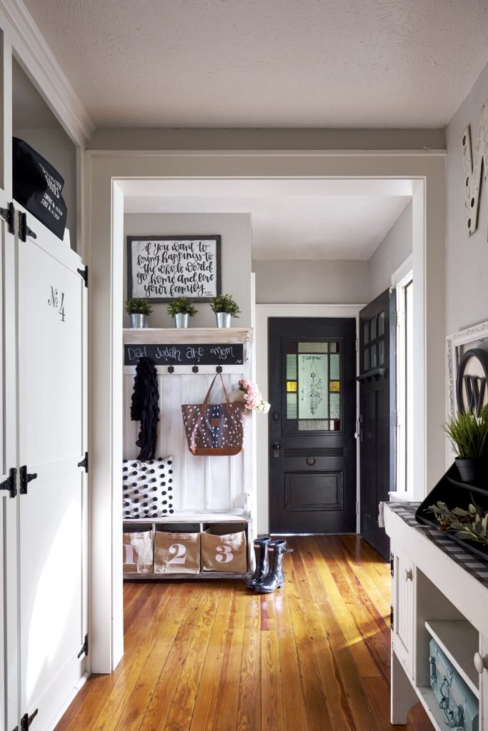 The Ultimate Guide to Stunning Entryway and Mud Room Ideas - Family-Friendly Fun