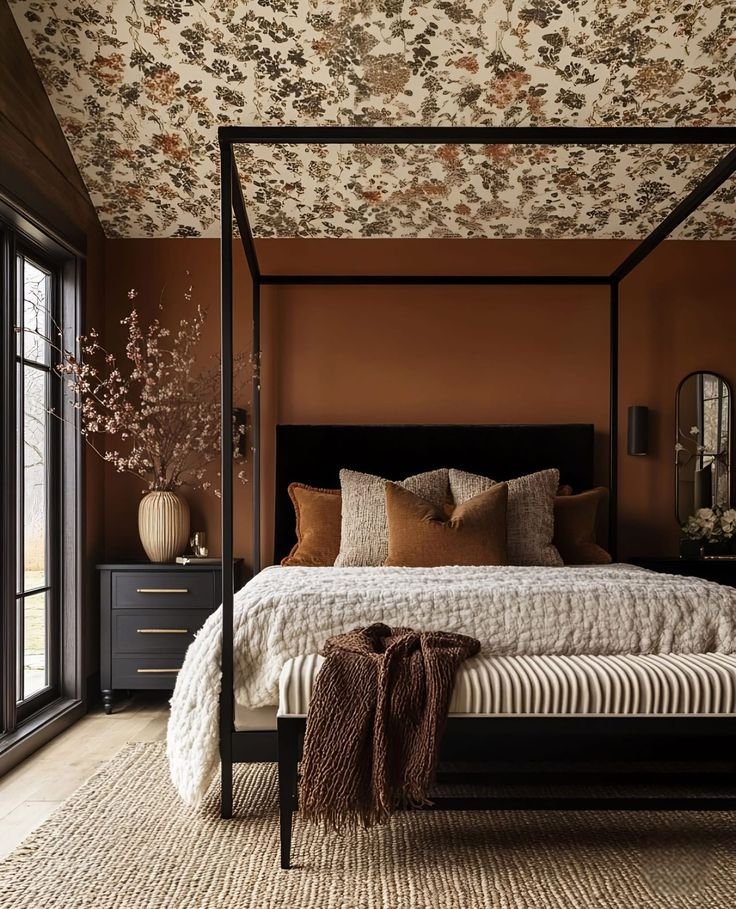 Dramatic Moody Bedroom Wallpaper Designs Elegant Tapestry