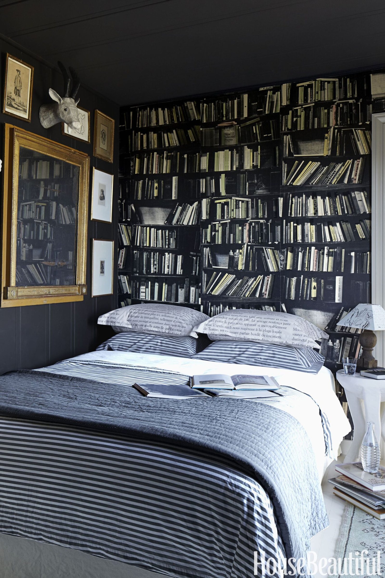 Vintage Mirrors in Dark Academia Aesthetic Bedroom