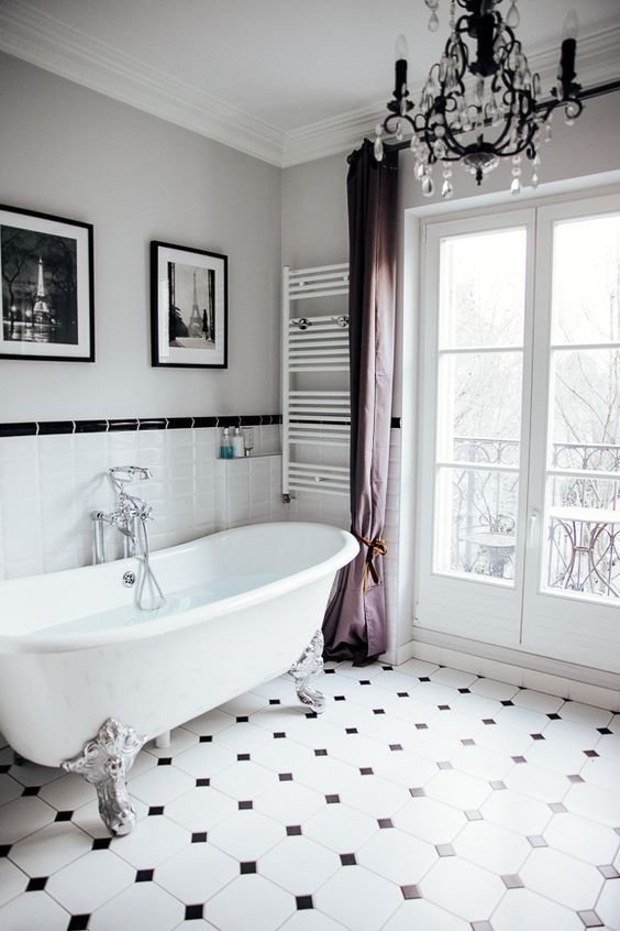 Antique Art Pieces for Parisian Bathroom